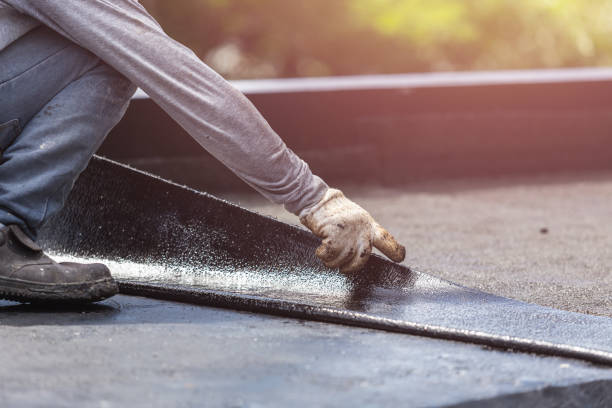 Professional Crawl Space Encapsulation technician working in Linden, AL